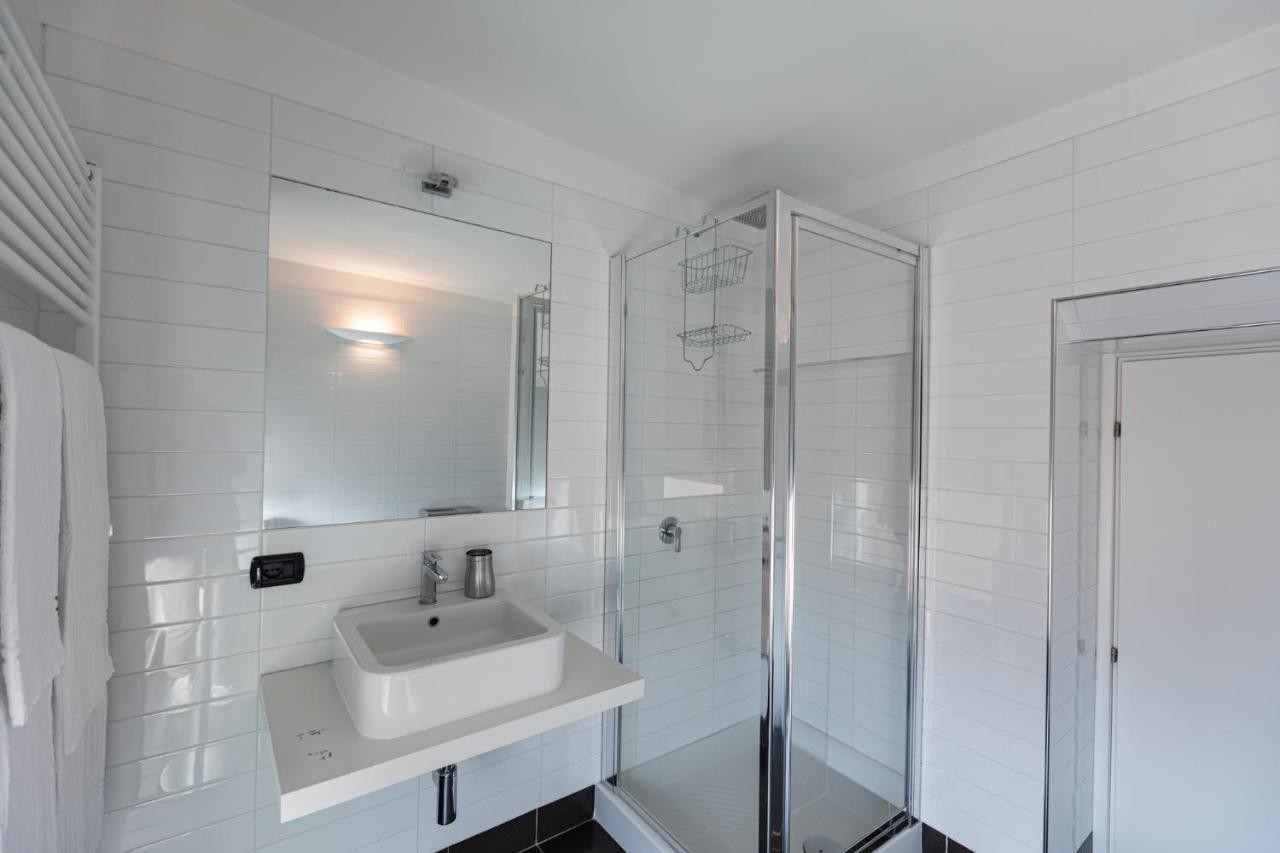 Stresa Residence Bagian luar foto